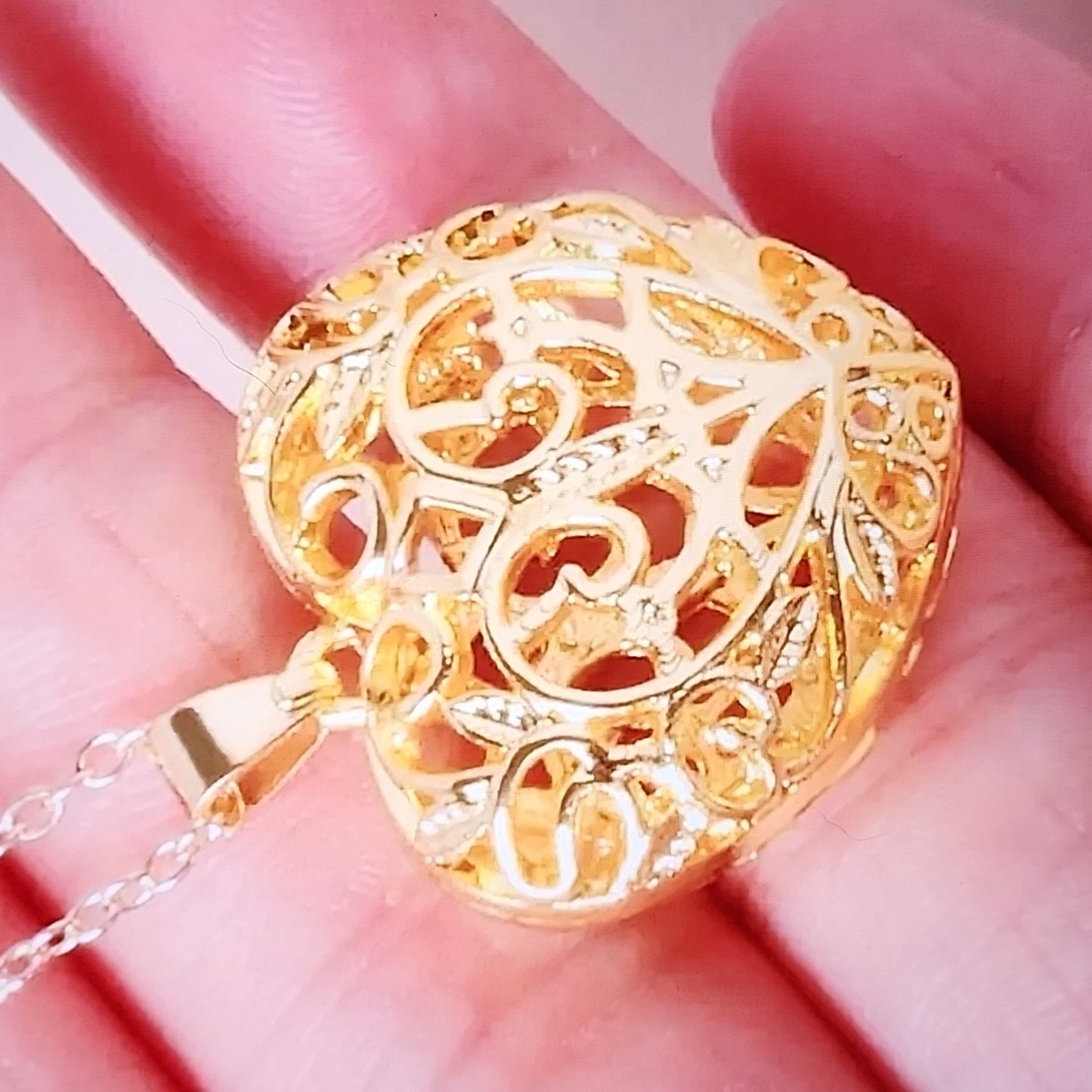 3D Hollow Heart π Necklace - Picture 2 of 6